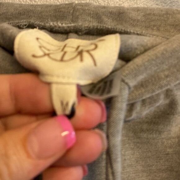 NWT- Chaser grey jogger with side slits- Size Medium - Picture 8 of 9